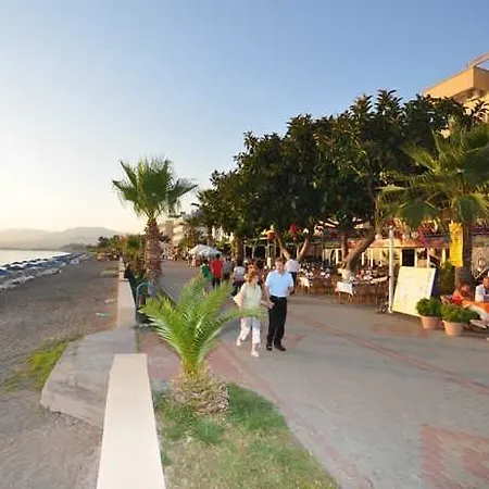 Deniz Hotell