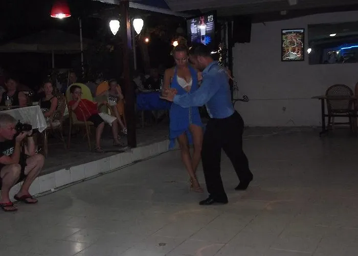 Deniz Φετιγιέ