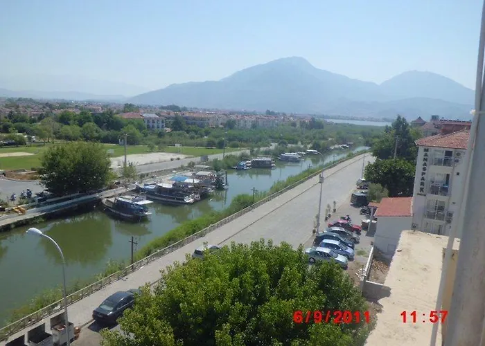 Deniz Φετιγιέ